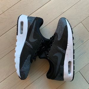 air max zero size 4.5